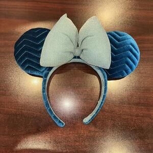 2021 Disney Parks Azul Blue Teal Quilted Velvet Sparkle Bow Minnie Ears Headband
